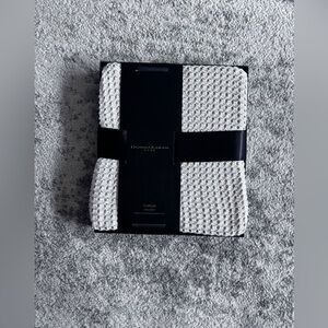 NWT Donna Karan Home Whisper Waffle Knit Throw Ivory Linen Blend